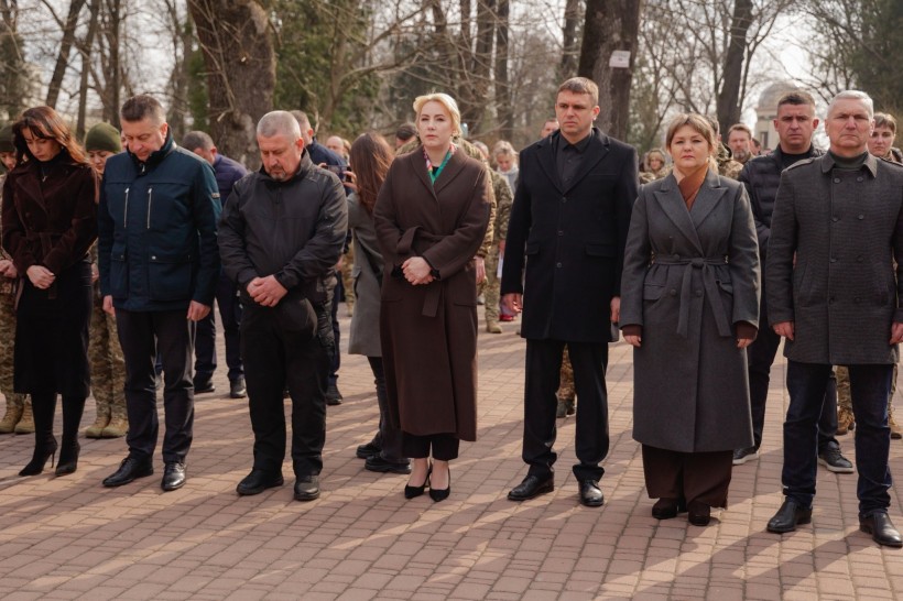 Фото без опису