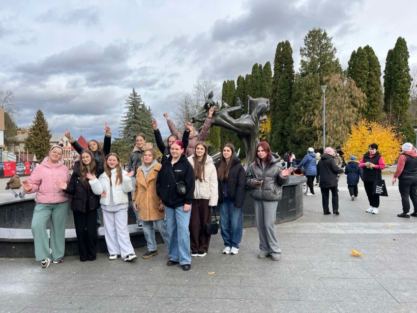 Фото без опису