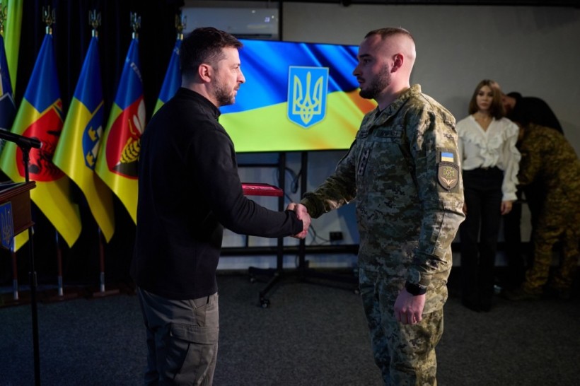 Фото без опису