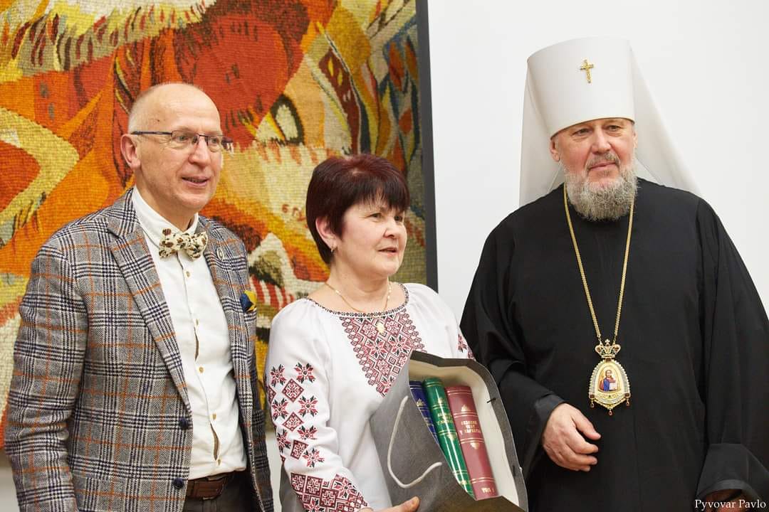Фото без опису