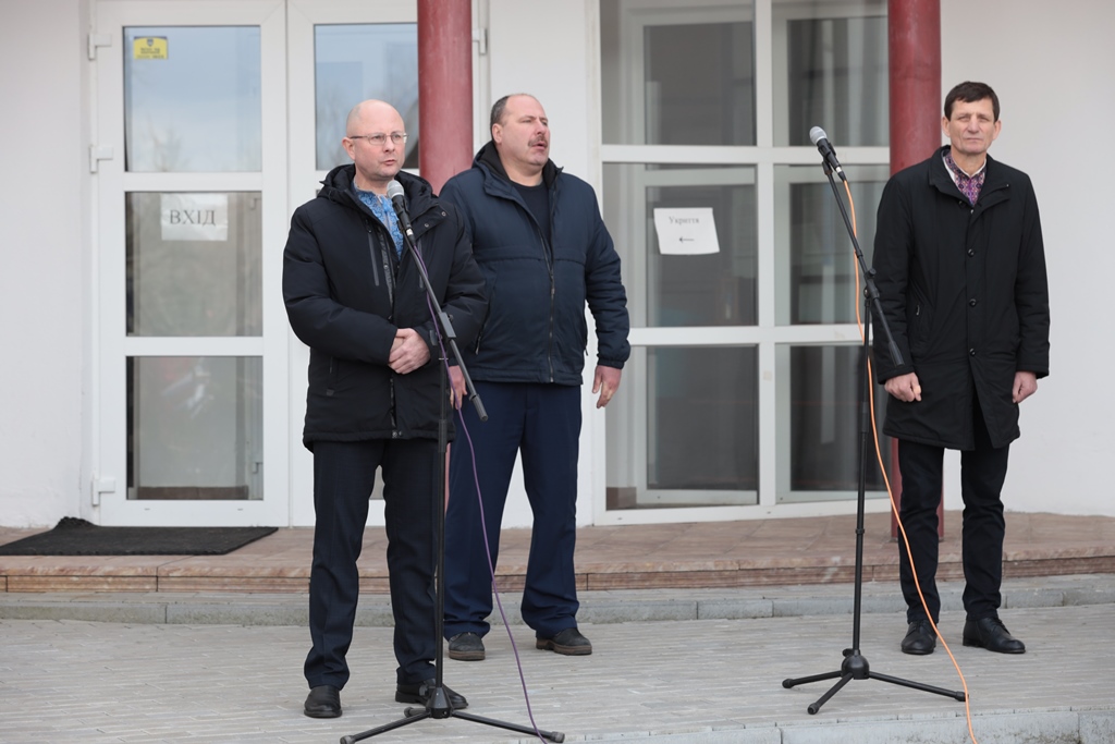 Фото без опису