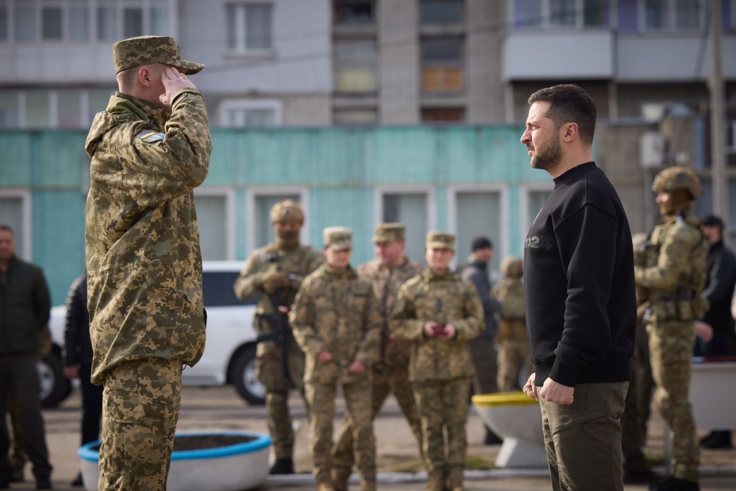 Президент узяв участь у заходах з нагоди річниці героїчної оборони Охтирки