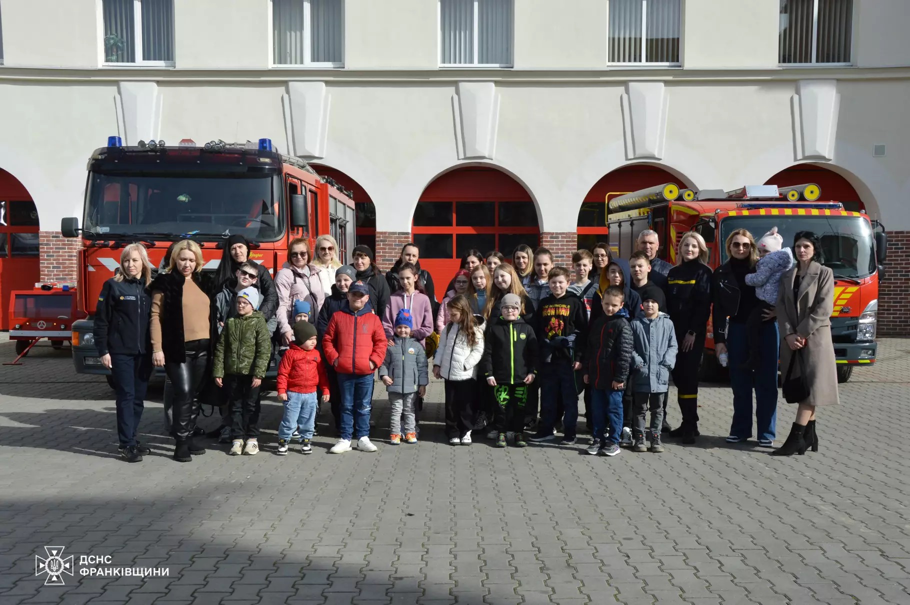 Фото без опису