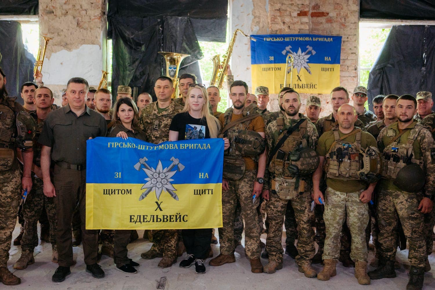 Фото без опису